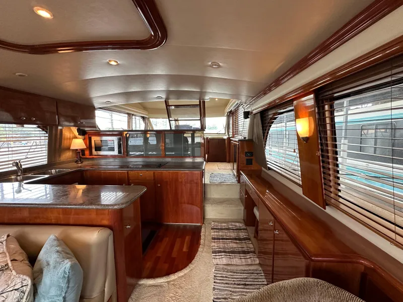 Slide: The Image of Navigator 5800 2009 - 32