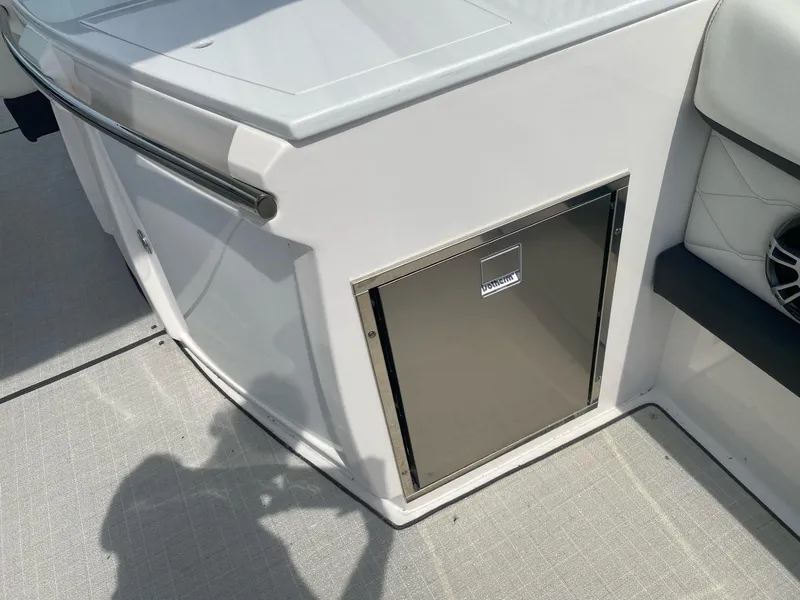 Slide: The Image of Regal 3300 2024 - 15