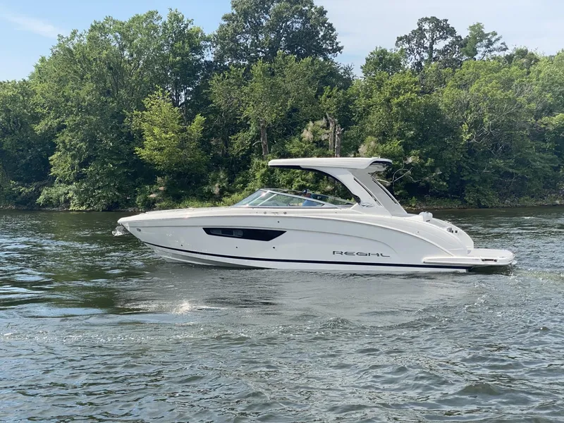 Slide: The Image of Regal 3300 2024 - 21