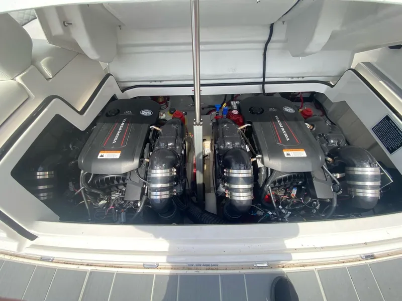 Slide: The Image of Regal 3300 2024 - 3