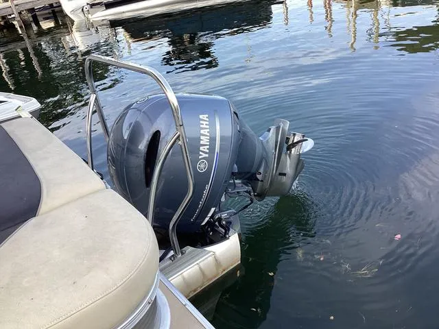 Slide: The Image of Godfrey SW2486C 2016 - 11