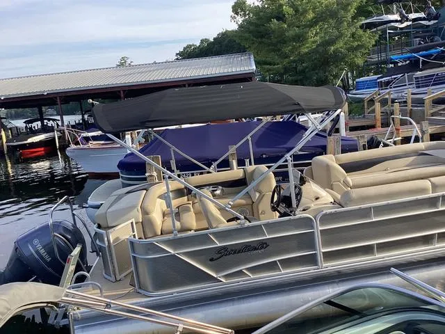 Slide: The Image of Godfrey SW2486C 2016 - 15