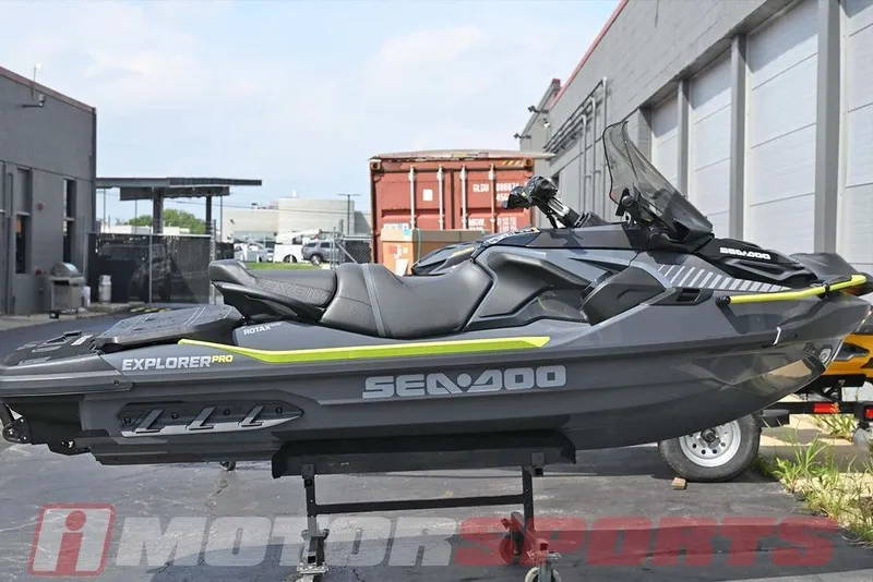The Image of Sea-Doo Explorer Pro 230 2024 - 1