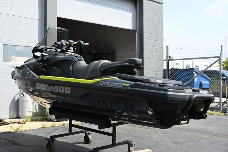 Slide: The Image of Sea-Doo Explorer Pro 230 2024 - 10