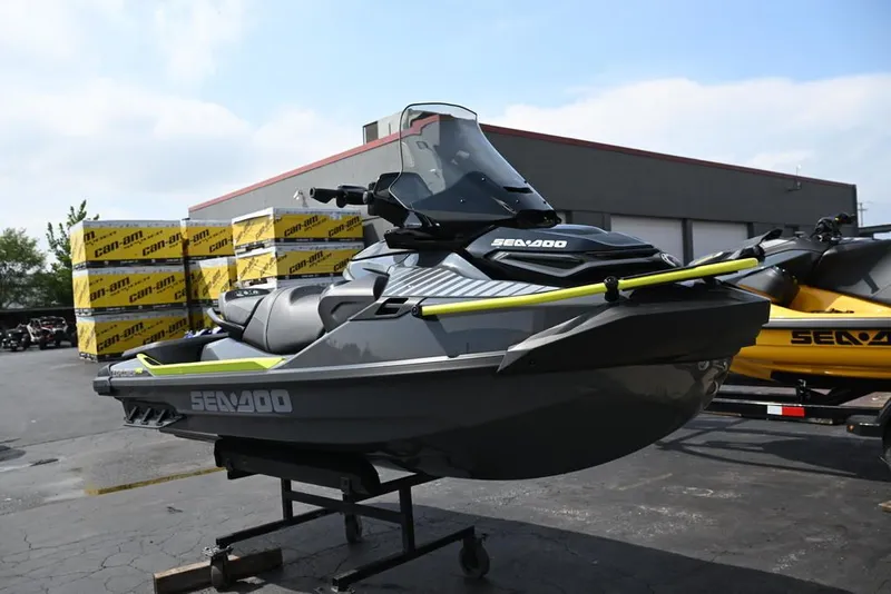 Slide: The Image of Sea-Doo Explorer Pro 230 2024 - 18