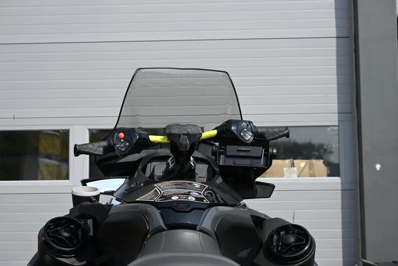 Slide: The Image of Sea-Doo Explorer Pro 230 2024 - 7