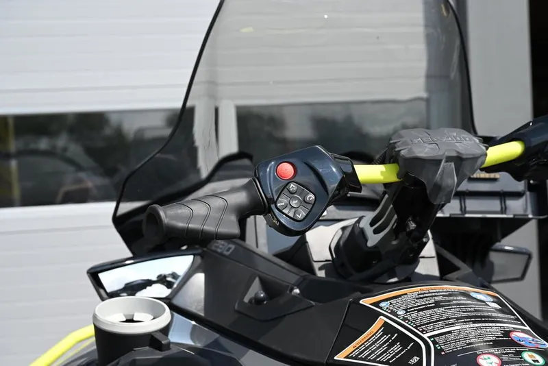 Slide: The Image of Sea-Doo Explorer Pro 230 2024 - 8