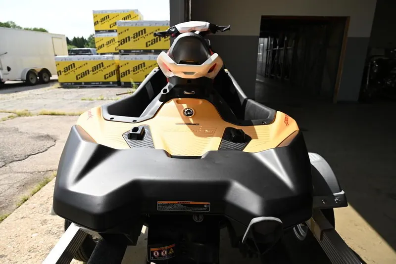 Slide: The Image of Sea-Doo Spark for 3 2024 - 10