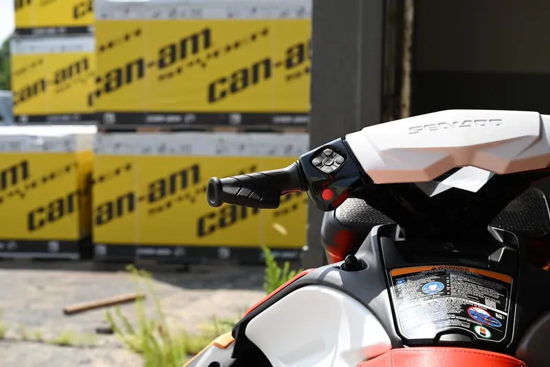 Slide: The Image of Sea-Doo Spark for 3 2024 - 11