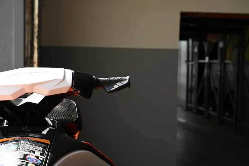 Slide: The Image of Sea-Doo Spark for 3 2024 - 12