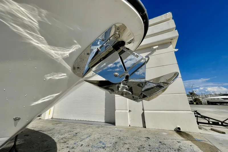 Slide: The Image of Sea Ray SLX 400 Outboard 2023 - 23