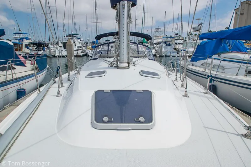 Slide: The Image of Catalina 36 MkII 2002 - 50