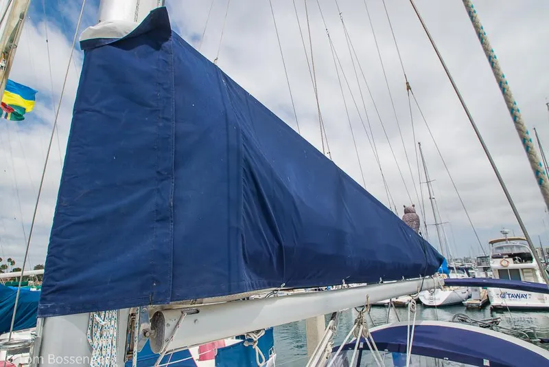 Slide: The Image of Catalina 36 MkII 2002 - 51