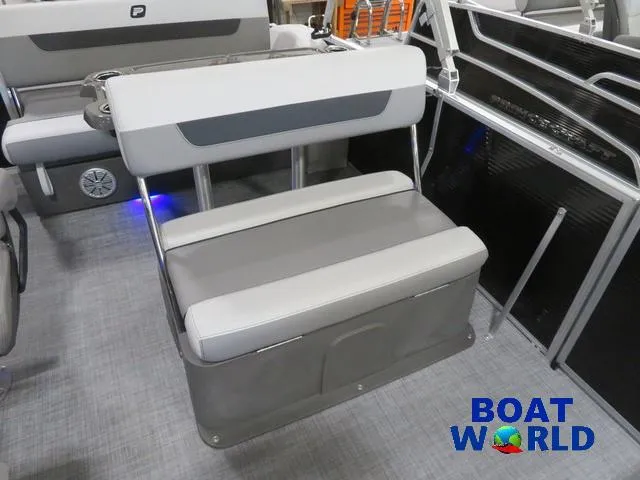 Slide: The Image of 2025 Princecraft Vectra 23 RL pontoon interior with swingback dinette seating. - 10