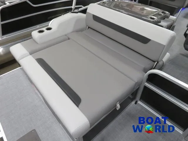 Slide: The Image of 2025 Princecraft Vectra 23 RL pontoon boat with swingback dinette seating. - 21