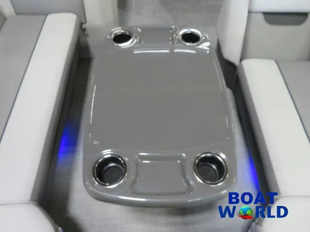 Slide: The Image of Princecraft Vectra 23 RL pontoon table with cup holders, 2025 model. - 29