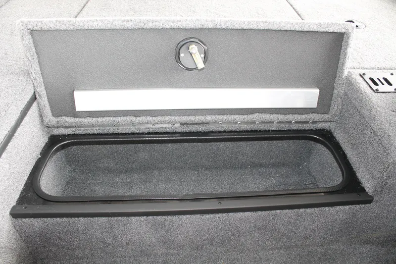 Slide: The Image of Ranger Boats RT178 2025 - 11