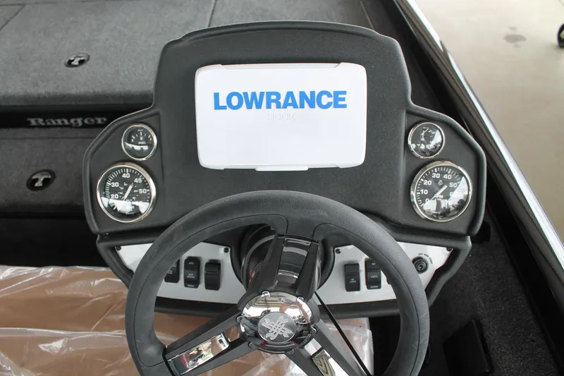 Slide: The Image of Ranger Boats RT178 2025 - 16