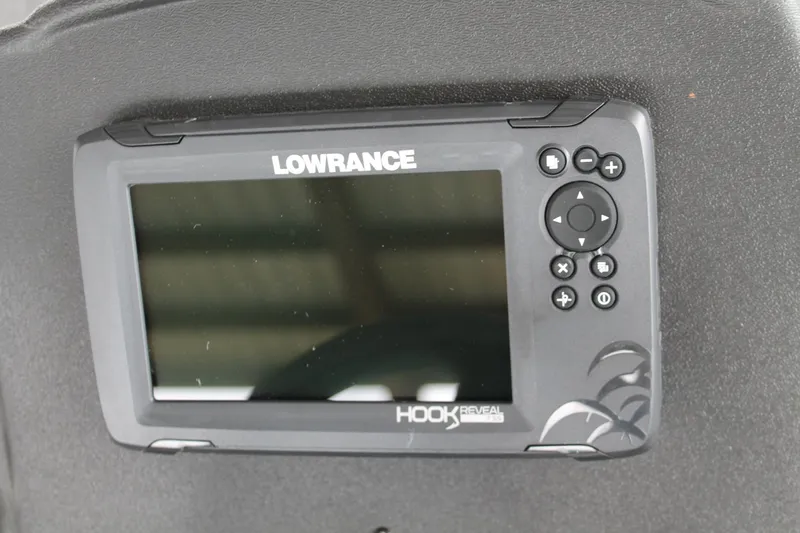 Slide: The Image of Ranger Boats RT178 2025 - 17