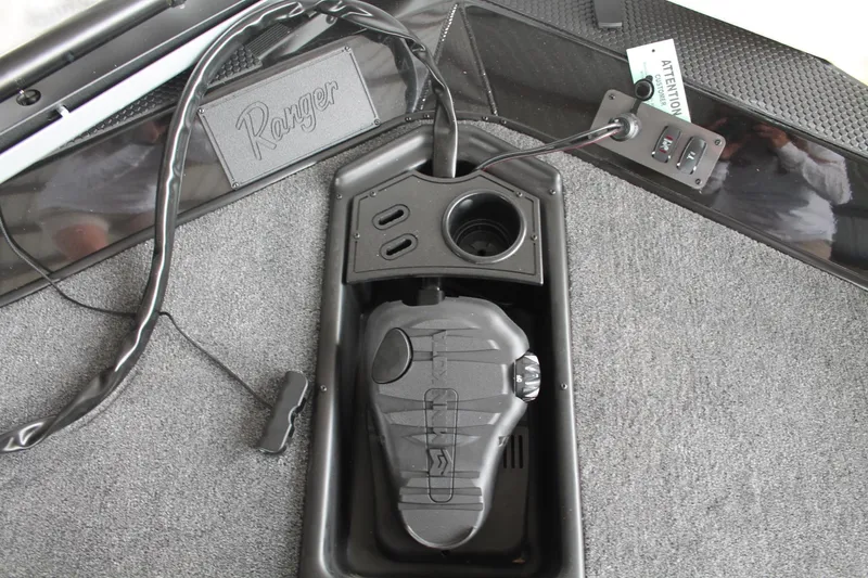 Slide: The Image of Ranger Boats RT178 2025 - 18