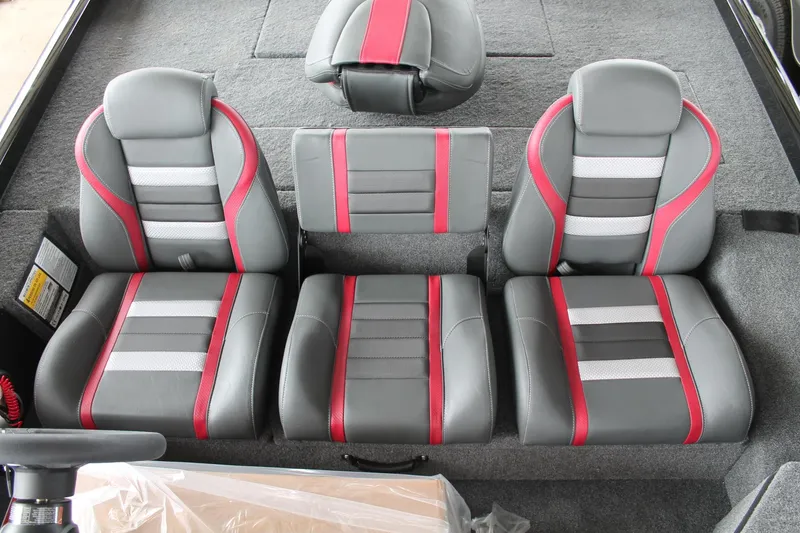 Slide: The Image of Ranger Boats RT178 2025 - 20