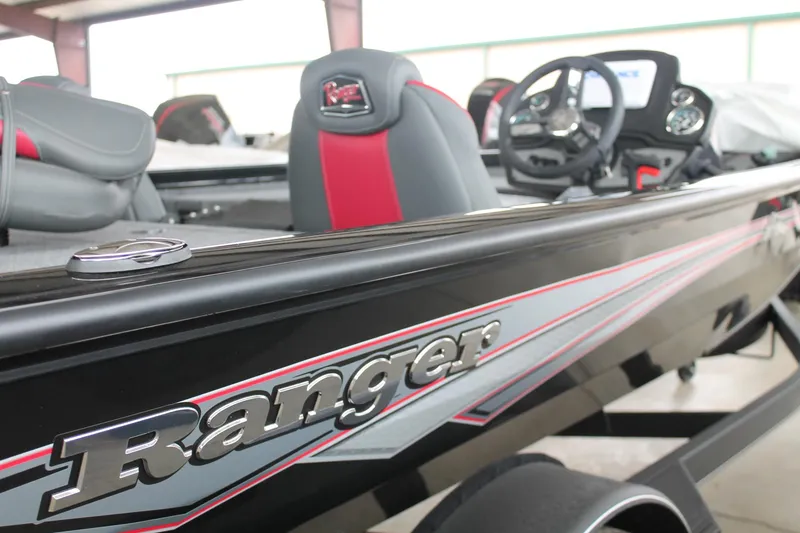 Slide: The Image of Ranger Boats RT178 2025 - 4