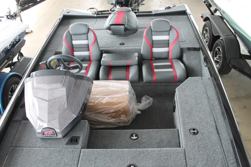 Slide: The Image of Ranger Boats RT178 2025 - 6