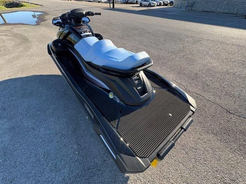 Slide: The Image of Yamaha Waverunner VX Cruiser w/ Audio 2025 - 11