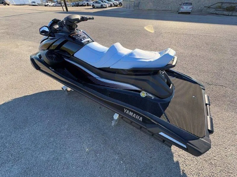 Slide: The Image of Yamaha Waverunner VX Cruiser w/ Audio 2025 - 16