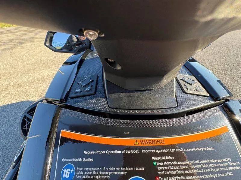 Slide: The Image of Yamaha Waverunner VX Cruiser w/ Audio 2025 - 25