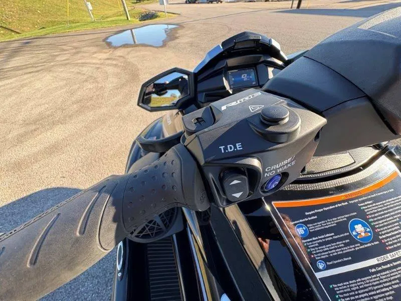 Slide: The Image of Yamaha Waverunner VX Cruiser w/ Audio 2025 - 26