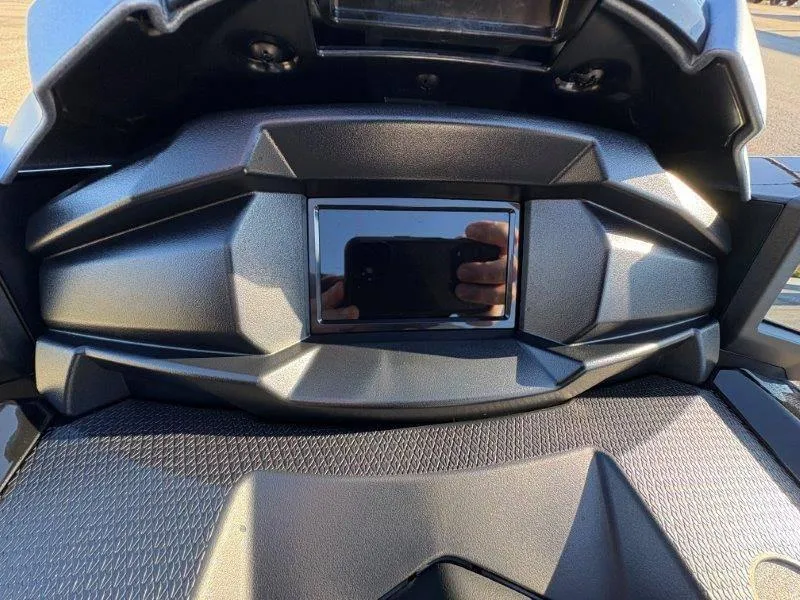 Slide: The Image of Yamaha Waverunner VX Cruiser w/ Audio 2025 - 28