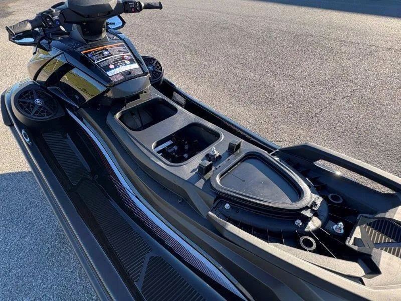 Slide: The Image of Yamaha Waverunner VX Cruiser w/ Audio 2025 - 40