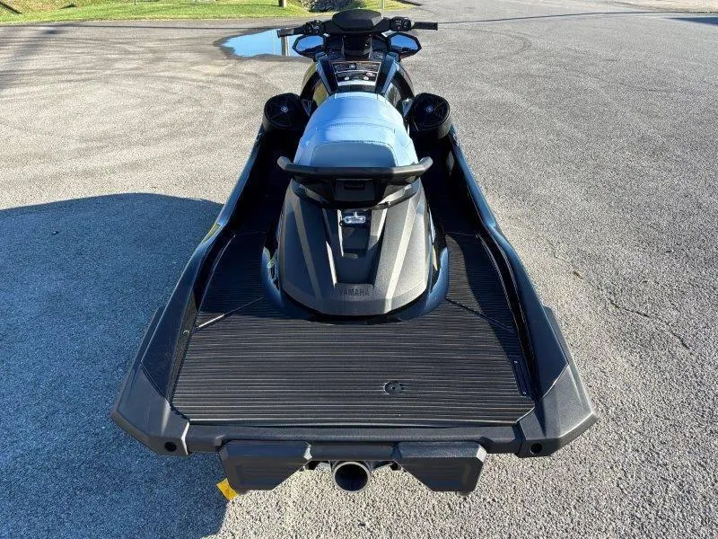 Slide: The Image of Yamaha Waverunner VX Cruiser w/ Audio 2025 - 5