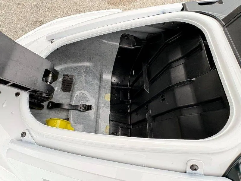 Slide: The Image of Yamaha Waverunner VX Cruiser w/ Audio 2025 - 24