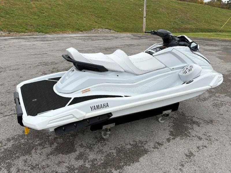 Slide: The Image of Yamaha Waverunner VX Cruiser w/ Audio 2025 - 32