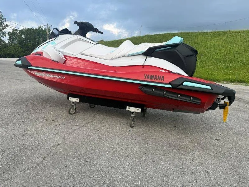 Slide: The Image of Yamaha WAVERUNNER VX LIMITED 2025 - 26