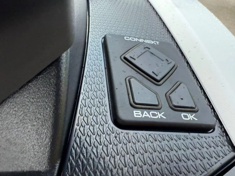 Slide: The Image of Yamaha WAVERUNNER VX LIMITED 2025 - 28