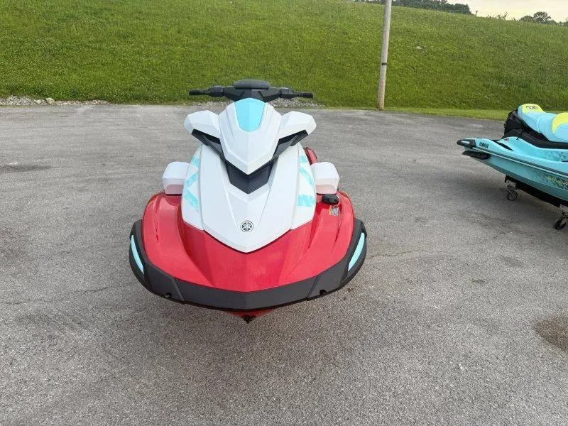 Slide: The Image of Yamaha WAVERUNNER VX LIMITED 2025 - 6