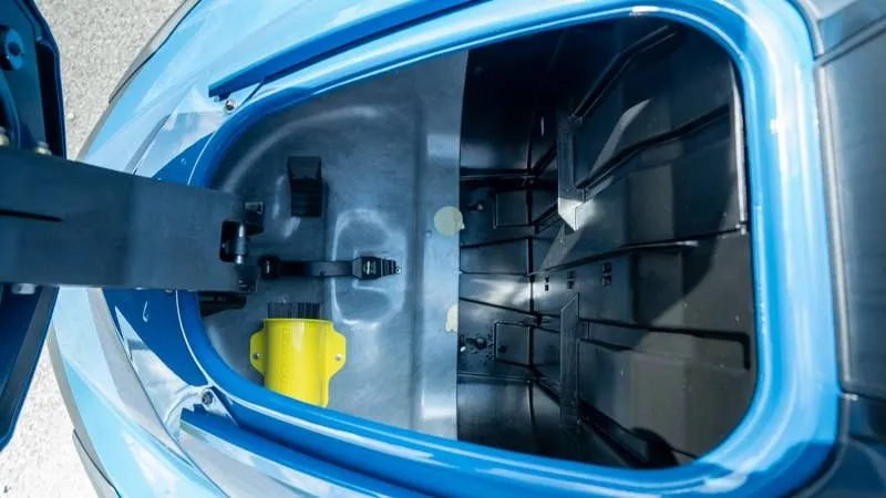 Slide: The Image of Yamaha WaveRunner VX Cruiser HO 2025 - 18