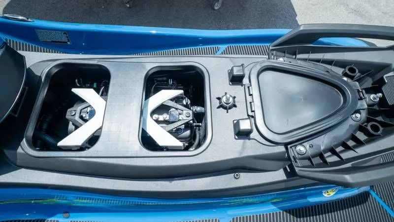 Slide: The Image of Yamaha WaveRunner VX Cruiser HO 2025 - 19