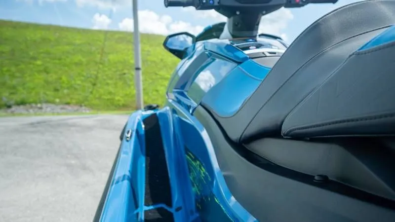 Slide: The Image of Yamaha WaveRunner VX Cruiser HO 2025 - 5