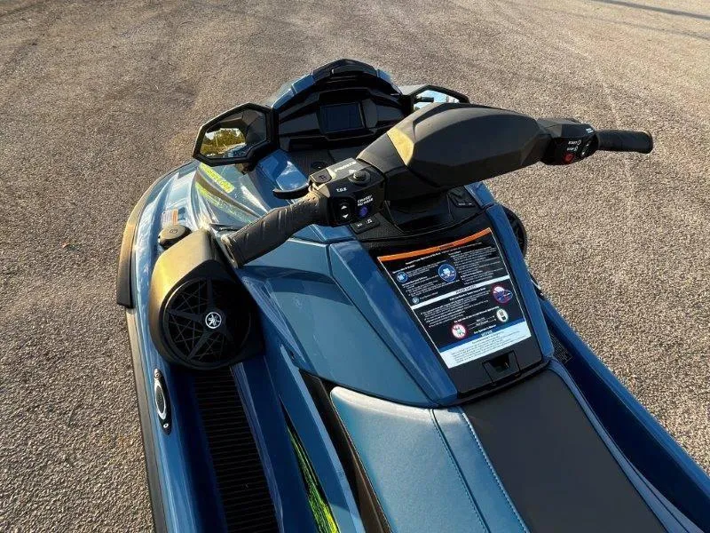 Slide: The Image of Yamaha Waverunner VX Cruiser HO w/ Audio 2025 - 10