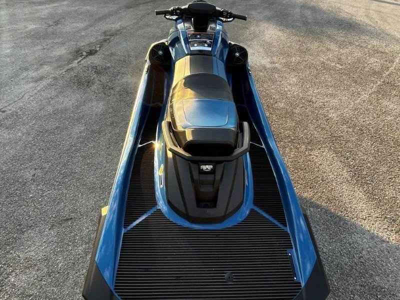 Slide: The Image of Yamaha Waverunner VX Cruiser HO w/ Audio 2025 - 21