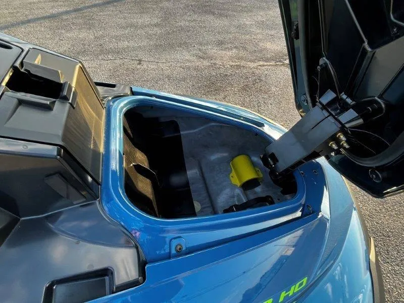 Slide: The Image of Yamaha Waverunner VX Cruiser HO w/ Audio 2025 - 27