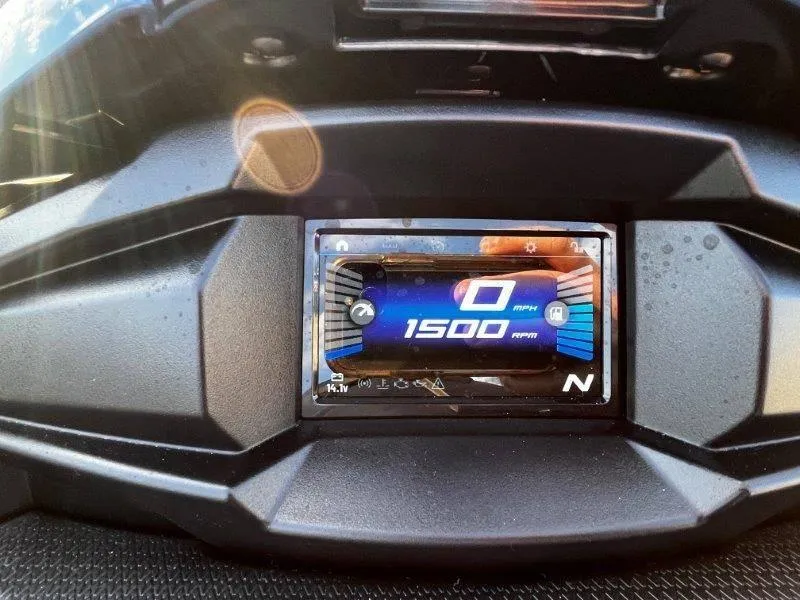 Slide: The Image of Yamaha Waverunner VX Cruiser HO w/ Audio 2025 - 28