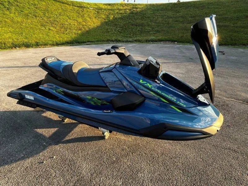 Slide: The Image of Yamaha Waverunner VX Cruiser HO w/ Audio 2025 - 36