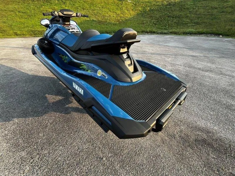 Slide: The Image of Yamaha Waverunner VX Cruiser HO w/ Audio 2025 - 5