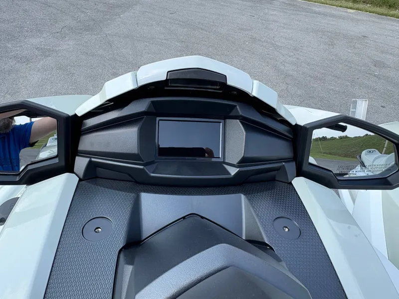 Slide: The Image of Yamaha Waverunner VX Cruiser HO w/ Audio 2025 - 22