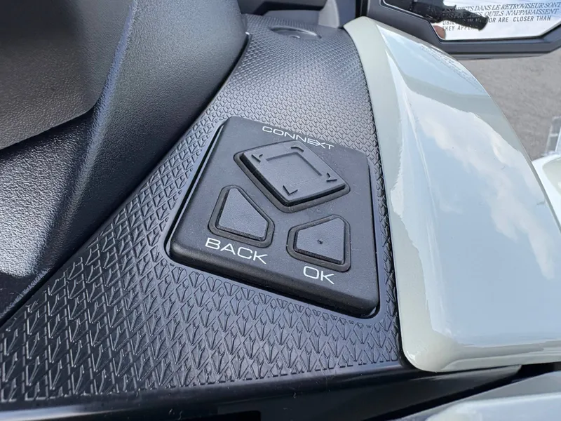 Slide: The Image of Yamaha Waverunner VX Cruiser HO w/ Audio 2025 - 33